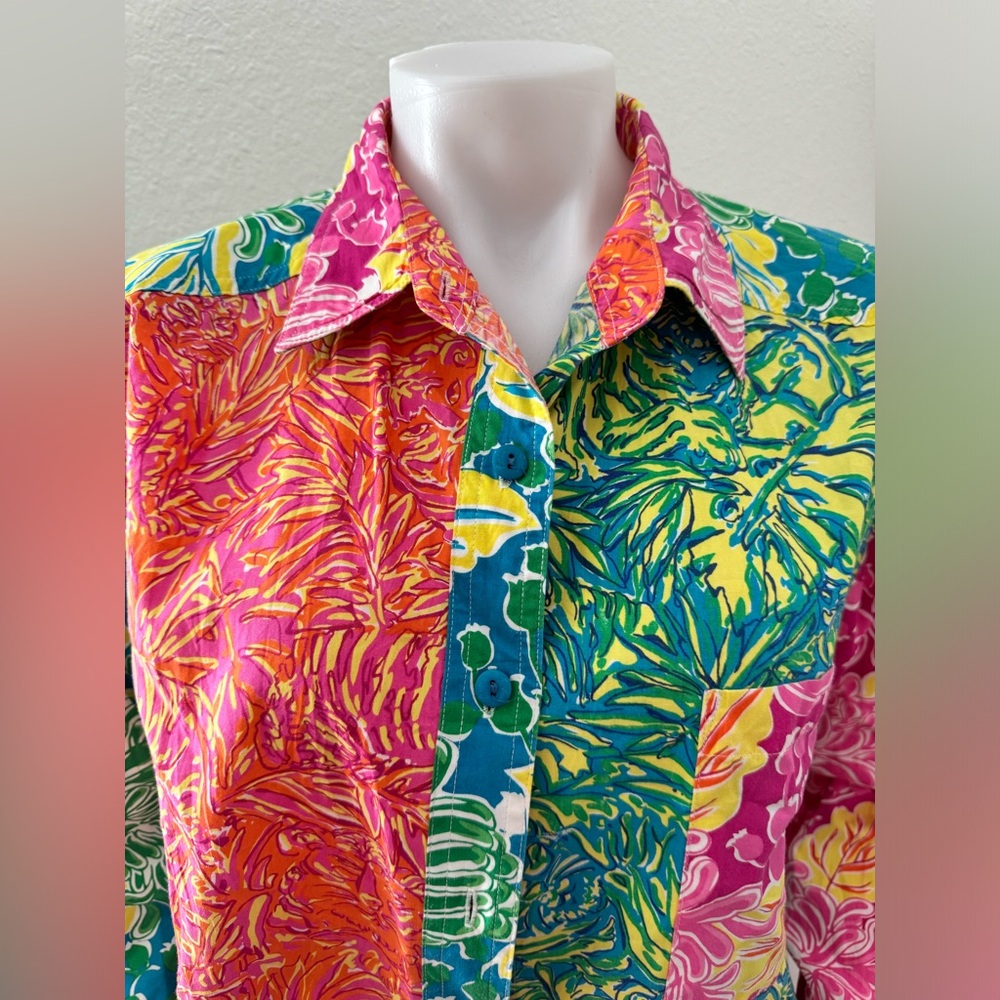Lilly Pulitzer Button Up Top - Picture 2 of 9